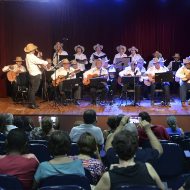Sucesso na Quinta Cultural com a Orquestra Sertaneja Viola Cabocla