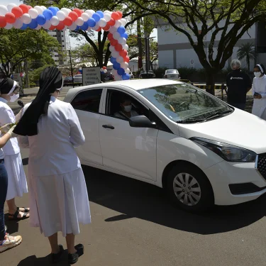 Pastoral do UNISAGRADO promove Drive Thru em homenagem aos professores