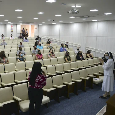 Novo Organograma Institucional  apresentado aos colaboradores do UNISAGRADO