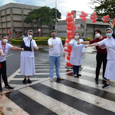Empoderamento, liderana feminina e valorizao das profissionais da Enfermagem