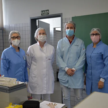 Curso de Odontologia recebe demonstrao prtica de biomaterial que estimula a regenerao e cicatrizao bucal