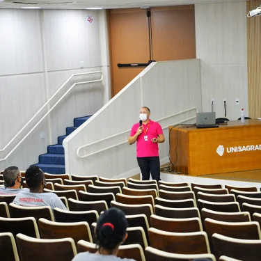 UNISAGRADO realizou treinamento com equipes da Prefeitura do Campus e da Conservao e Limpeza