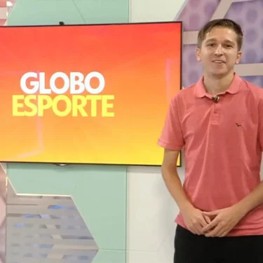 Egresso de Jornalismo apresenta o programa Globo Esporte