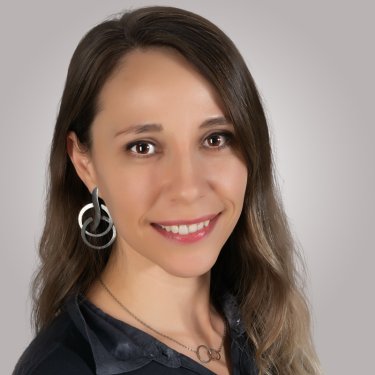 Coordenadora de Pedagogia publica e-book sobre o avanço da escolarização paulista no século XX