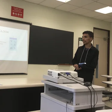 Projeto sobre comunicao entre ouvintes e no ouvintes  apresentado em Congresso Nacional de Iniciao Cientfica