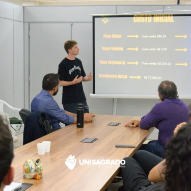 Alunos do UNISAGRADO apresentam pitchs do programa Empreenda+ no CIT