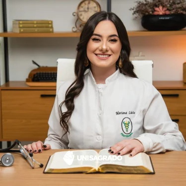 Formanda de Fisioterapia do UNISAGRADO conquista 1� lugar em resid�ncia da UNESP