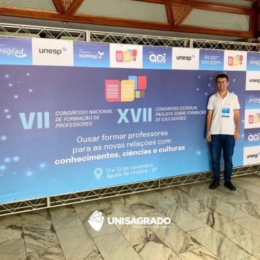 Aluno de Educa��o F�sica representa institui��o em congresso nacional de forma��o de professores