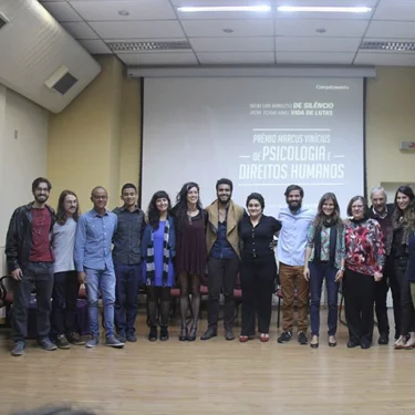 Egresso de Psicologia da USC tem coautoria em artigo premiado