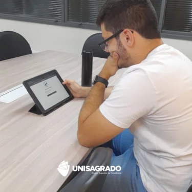 Estudante do UNISAGRADO conquista medalha de prata em competio internacional