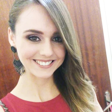 Ex-aluna de Terapia Ocupacional  aprovada em Aprimoramento