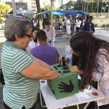 Estudantes de Nutrio participam da segunda ao do Projeto Amigos Solidrios