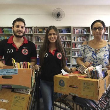 Atlética 9 de Maio arrecada 500 livros em ação social