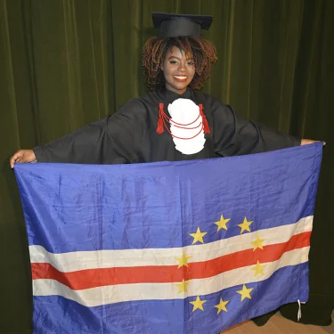 Africana se forma em Odontologia na USC
