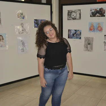 Mirella Muniz Grillo estreou o Quinta Cultural com exposio de arte