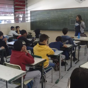 “RP Comunica” realiza abordagem sobre consumo consciente na Escola Stela Machado de Bauru