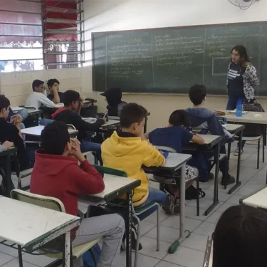 RP Comunica realiza abordagem sobre consumo consciente na Escola Stela Machado de Bauru