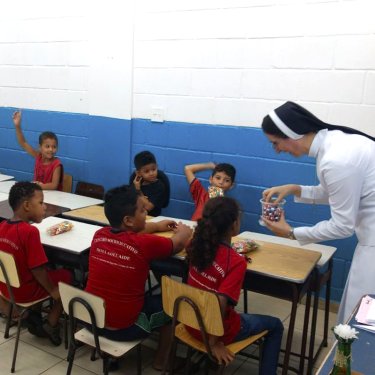 Pastoral da Universidade (PdU) se dedica a gesto de amor