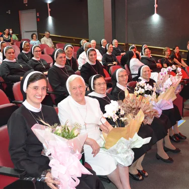 UNISAGRADO deu incio s comemoraes do aniversrio de 70 anos, nesta segunda-feira (23)