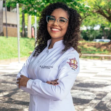 Egressa de Odontologia  aprovada em 1 lugar em Programa de Residncia da USP