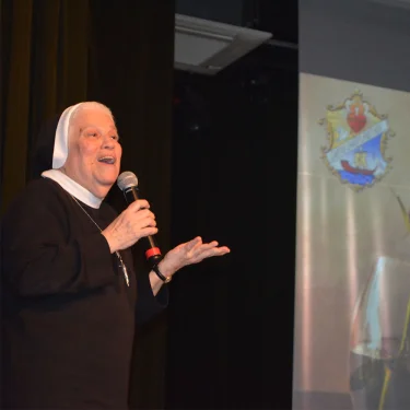 Terceiro e ltimo dia do SILE aborda a histria de Madre Cllia Merloni e a Base Nacional Comum Curricular