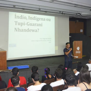 Identidade Ararib comemora sucesso de mais de 20 anos com mesa-redonda