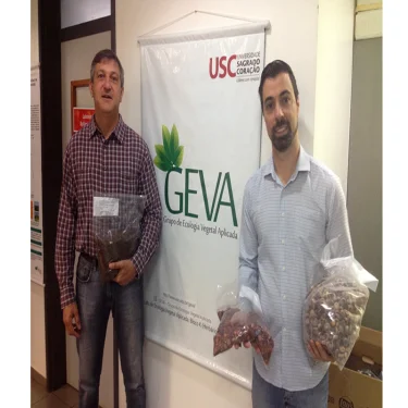 GEVA recebe sementes do Instituto Florestal