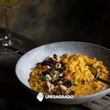 UNISAGRADO oferece curso de risoto com tcnicas clssicas e criativas da culinria italiana