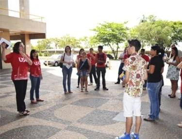 Vestibulandos para os cursos de comunicao visitaram a USC