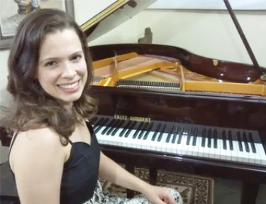 USC realiza Concerto Didtico com a pianista Silvia Molan nesta sexta-feira