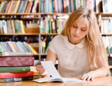 Inscrições abertas para a solicitação das Provas de Suficiência de Estudos em Língua Estrangeira – Inglês e Espanhol