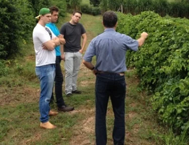 Curso de Engenharia Agronmica da USC participou de visita tcnica  “Fazenda da Eneida”