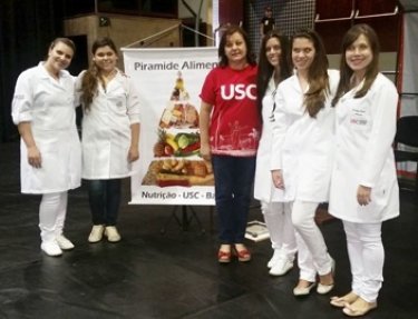 Curso de Nutri��o da USC participou da Feira da Sa�de no SESC Bauru