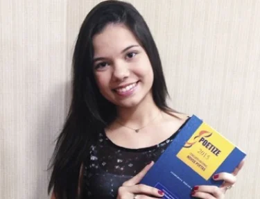 Estudante do curso de Jornalismo da USC tem poesia selecionada no concurso “ Poetize 2015 ”