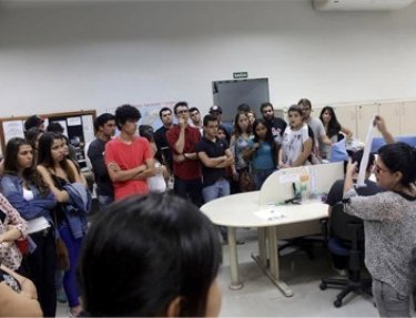 Curso de Jornalismo da USC realiza visita ao Jornal da Cidade de Bauru