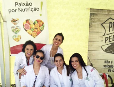 Estudantes de Nutrio da USC participaram de Pit Stop pela sade