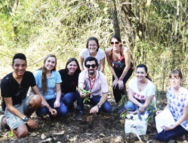Grupo GEVA da USC promoveu a ação Plantando Sorrisos