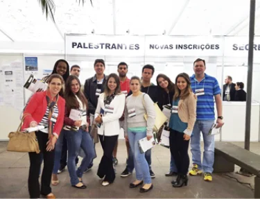 Professores e estudantes do Centro de Cincias da Sade e Programa de Mestrado em Fisioterapia da USC participaram de congresso