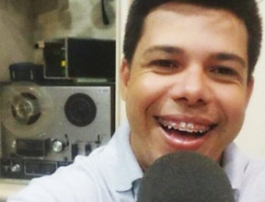 Estudante de Jornalismo da USC participa de projeto de r�dio do Minist�rio da Sa�de