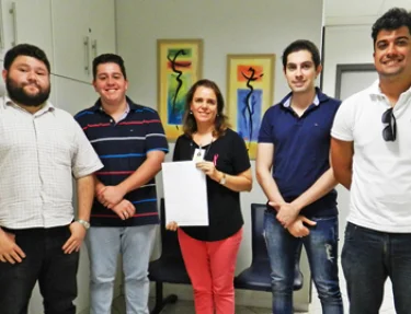 Estudantes de Relaes Pblicas da USC realizaram ao social em preveno ao Cncer de Mama
