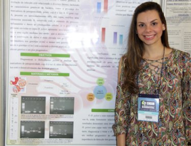 Estudante de Biomedicina da USC apresentou trabalho em Encontro Nacional da área