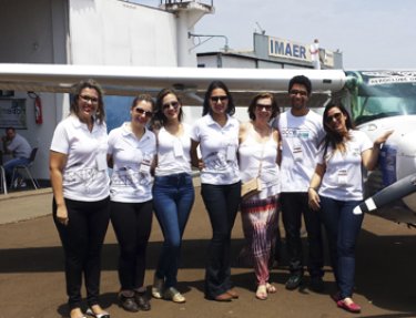 Estudantes de Rela��es P�blicas da USC apoiaram evento social da Escola de Avia��o Civil - Aeroclube de Ibitinga