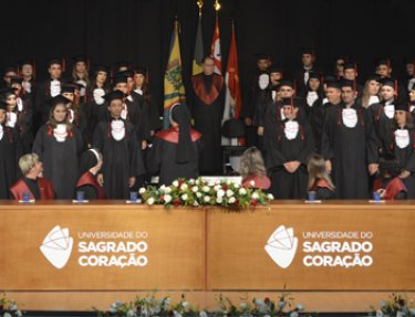 USC encerra temporada de formaturas e casos de superação foram destaques