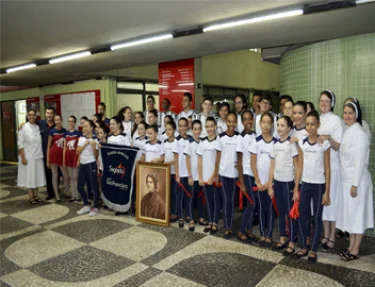 USC realizou festa de Madre Cllia e homenagem s mulheres