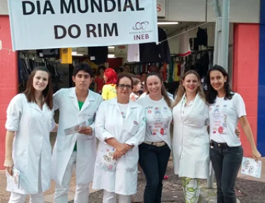 Estudantes de Nutrio orientam populao bauruense sobre a preveno de doena renal