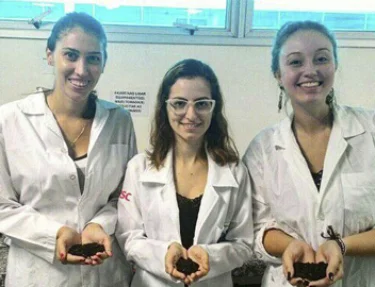 Estudantes da USC realizaram prticas de anlises fsicas de solo na Unesp de Botucatu