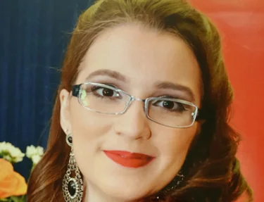 Egressa de Farmcia foi aprovada em Programa de Mestrado