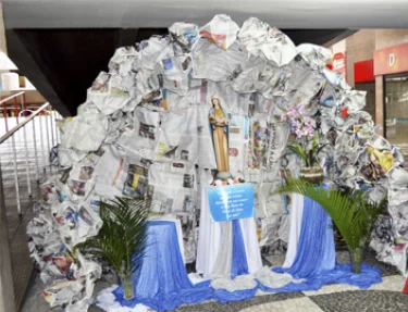 Gruta de Nossa Senhora no Setor Vivncia do Bloco C
