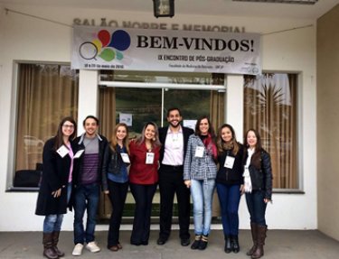 Estudantes da USC participam do 9º Encontro de Pós-Graduação da FMB