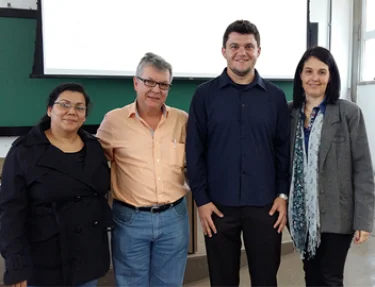 Professora e egresso da USC em defesa de Mestrado